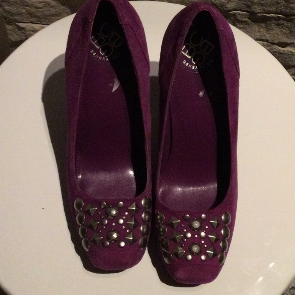 BCBG suede platform heels in 7 NWOT